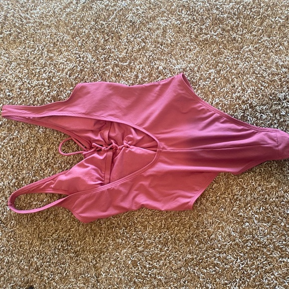 Target one piece - Picture 2 of 3